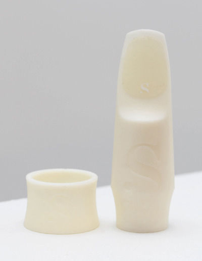 Alto saxophone mouthpiece