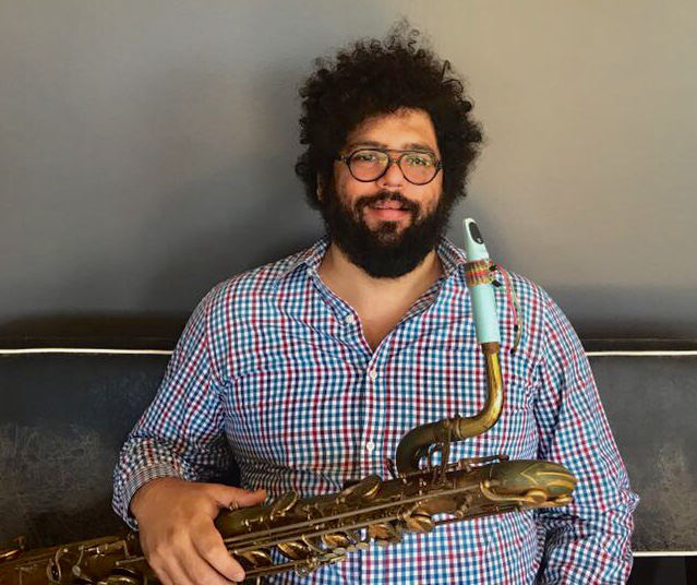 Esdras Nogueira with his blue Syos baritone saxophone mouthpiece Esdras Nogueira with his blue Syos baritone saxophone mouthpiece