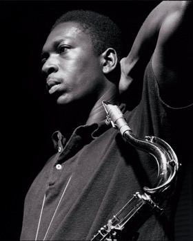 John Coltrane le saxophoniste de jazz et son bec de tenor