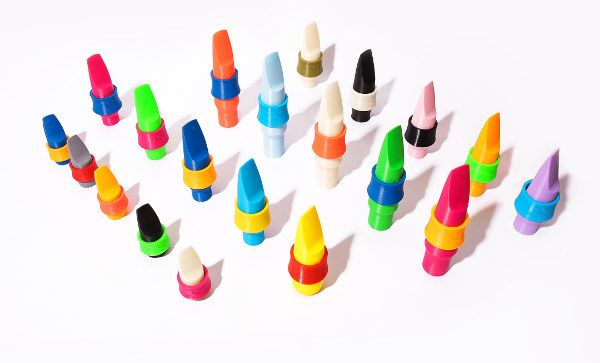 Plenty of colorful syos saxophone mouthpieces