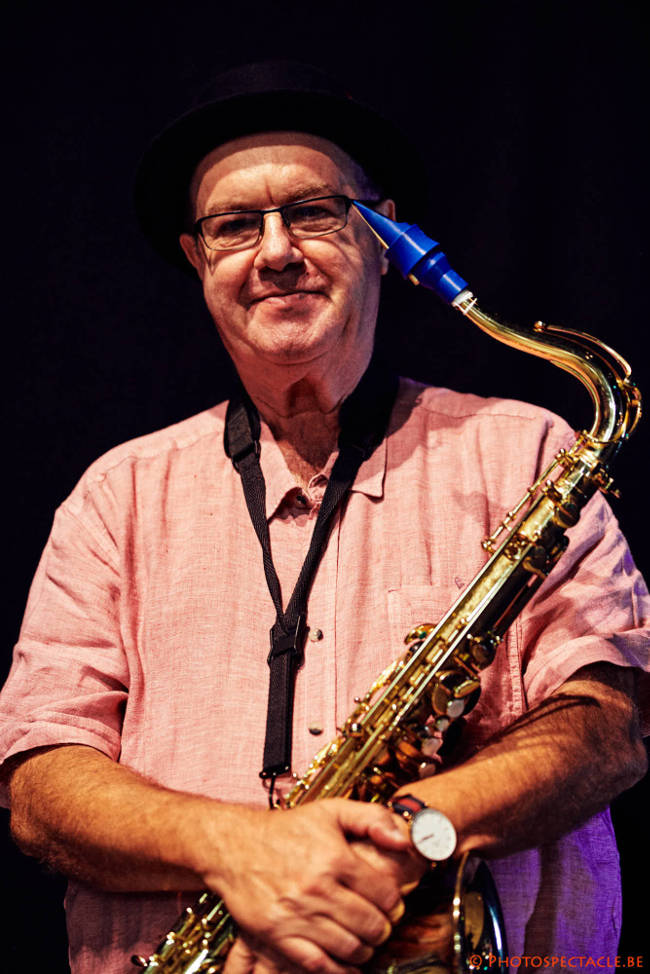 Michel Mainil and his blue tenor Syos saxophone mouthpiece Michel Mainil and his blue tenor Syos saxophone mouthpiece