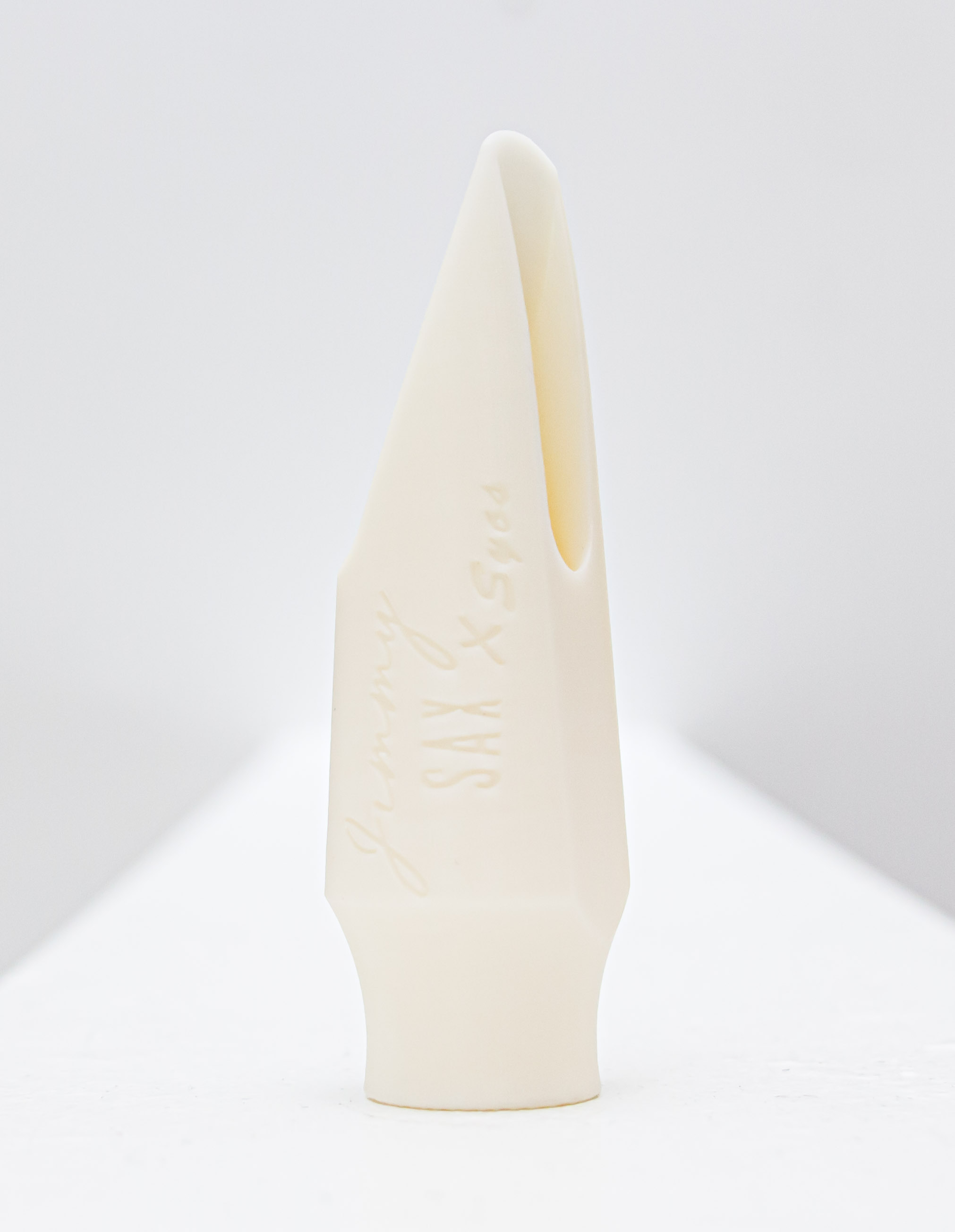 Jimmy Sax's alto saxophone mouthpiece by Syos